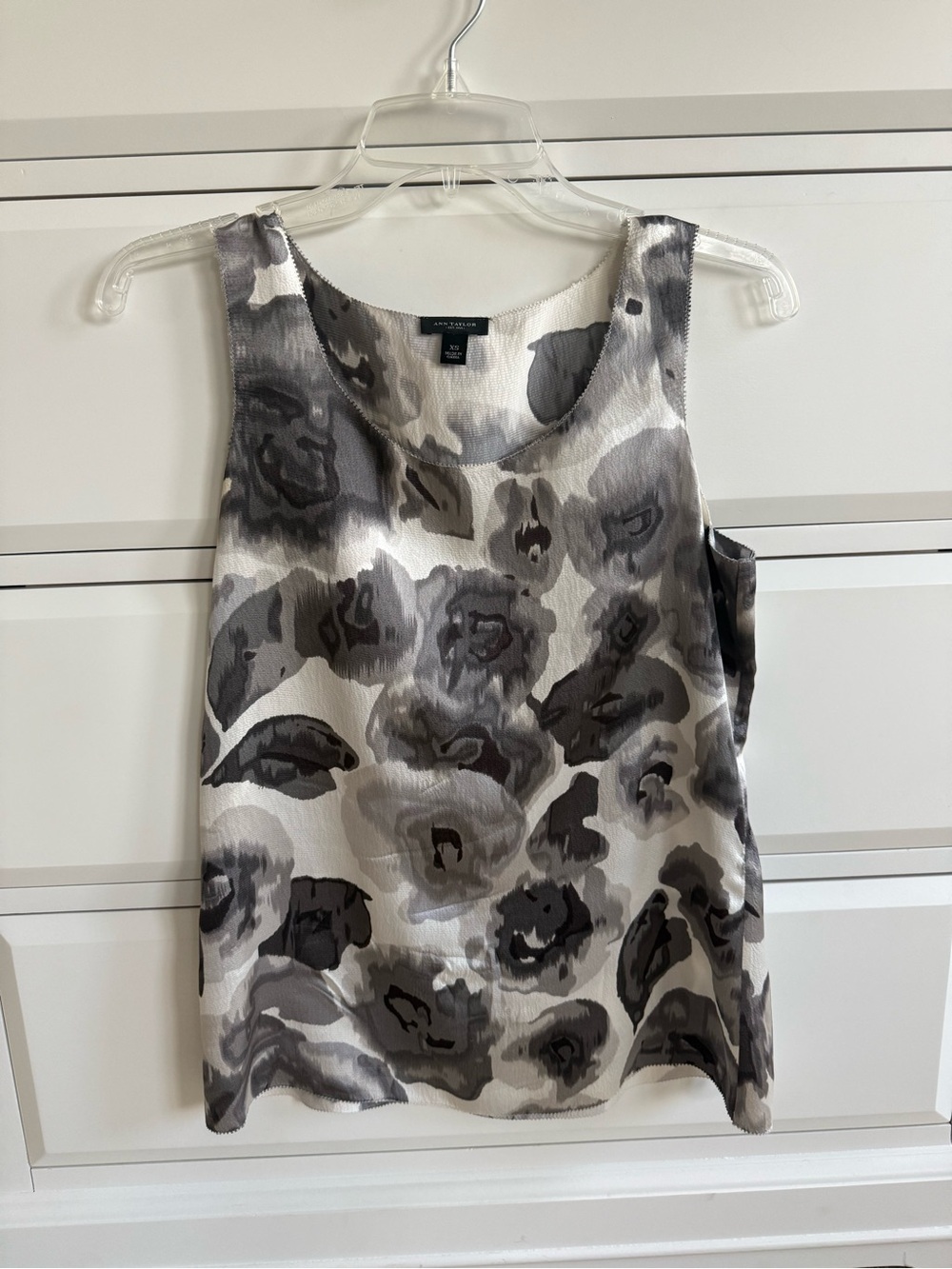 Ann Taylor Gray and White Floral Tank Top
